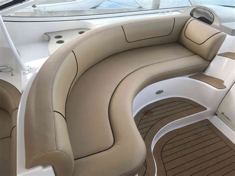 Carver Yachts' 25 foot Allegra is a boat that does double duty. . Carver boat upholstery